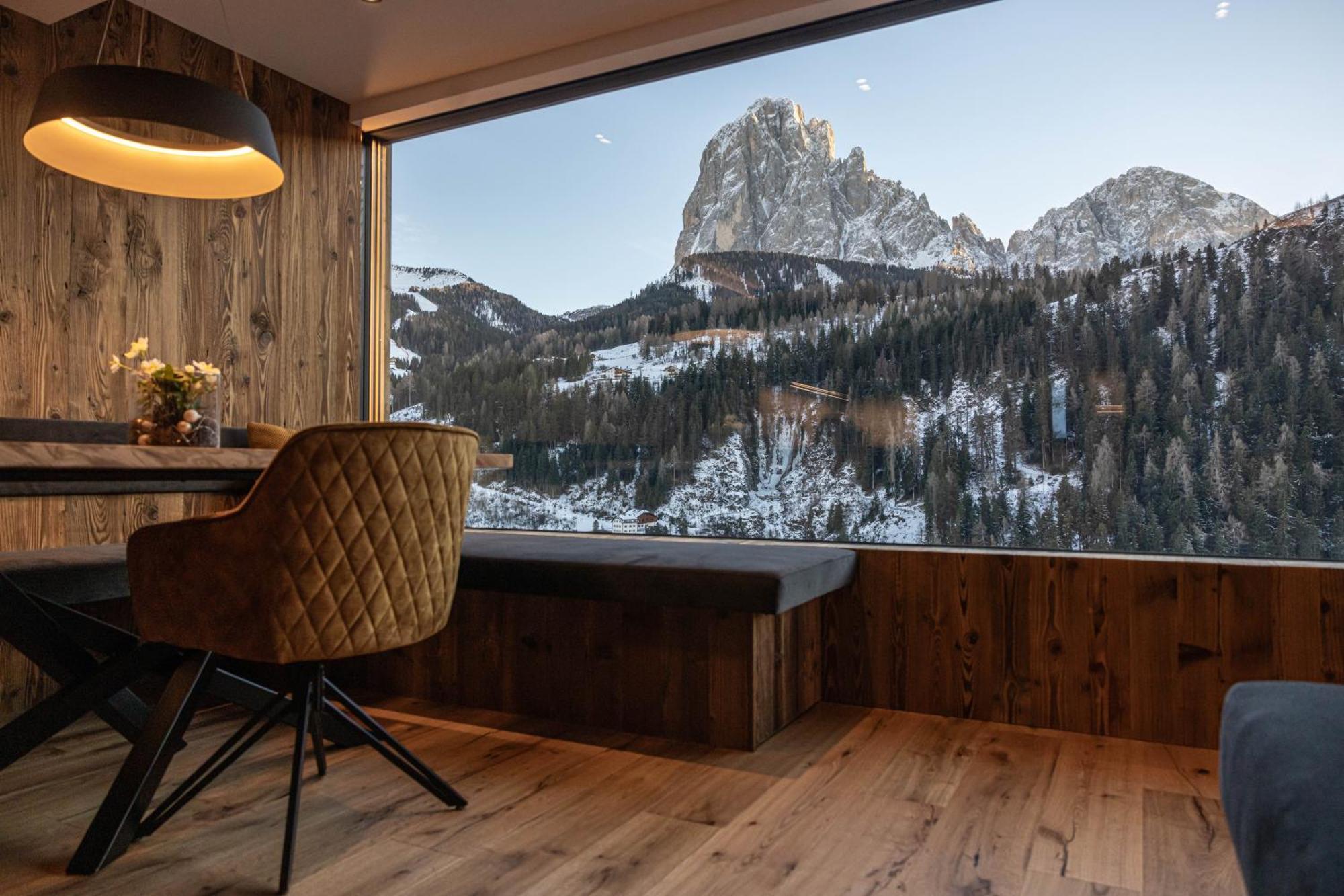 Enjoy Dolomites - Chalet Santa Cristina Val Gardena Exterior foto