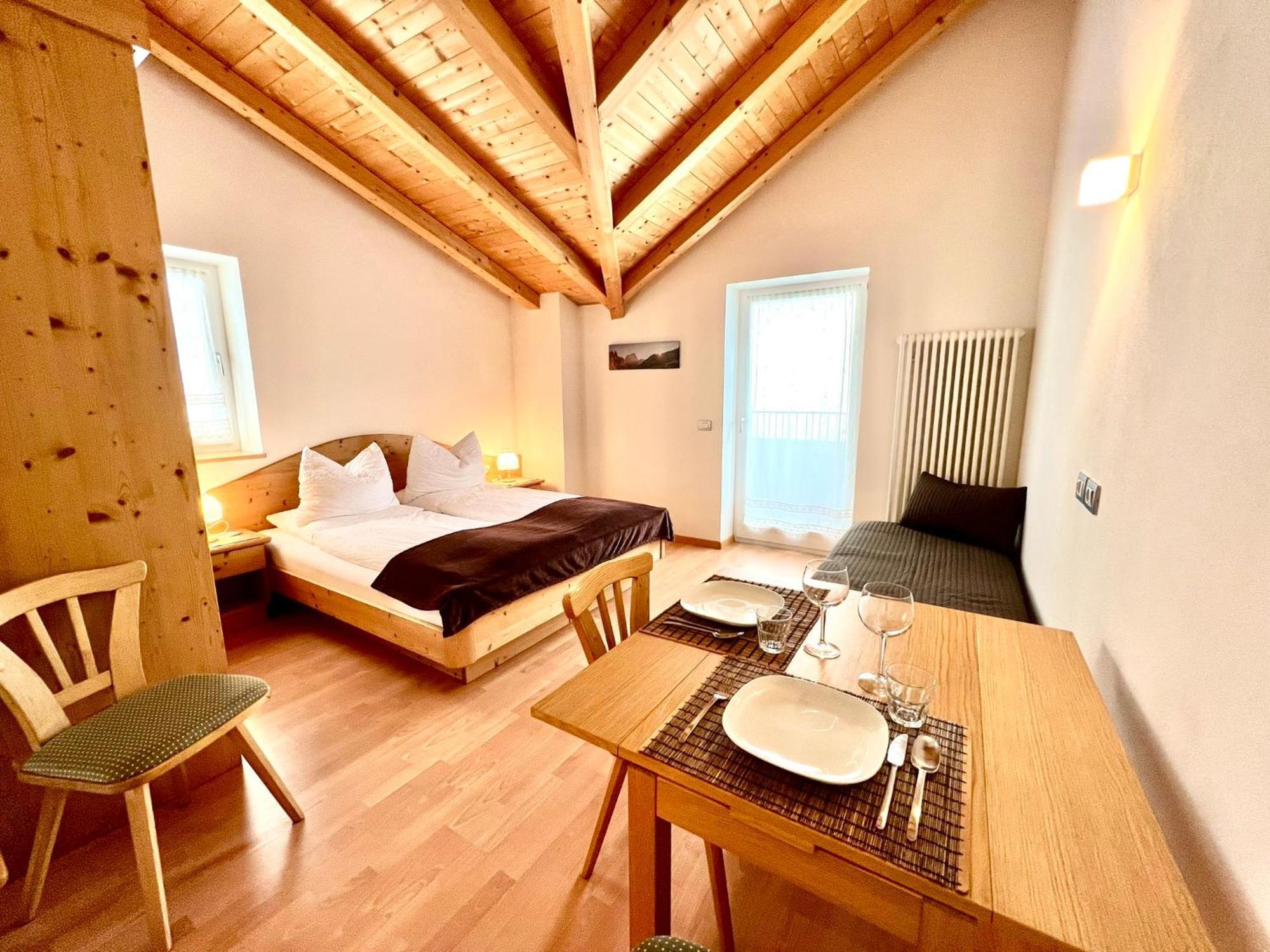 Enjoy Dolomites - Chalet Santa Cristina Val Gardena Quarto foto